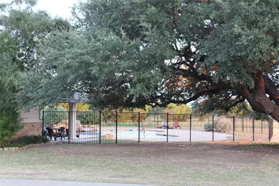 8631 Retreat Boulevard, Cleburne, TX 76033 - Photo 9