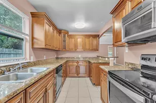 2933 Curvilinear Ct, Dallas, TX 75227 - Photo 5