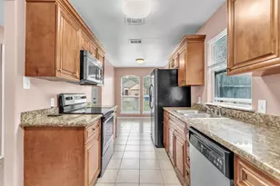 2933 Curvilinear Ct, Dallas, TX 75227 - Photo 5