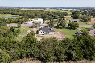 603 W Hayes St, Savoy, TX 75479 - Photo 29