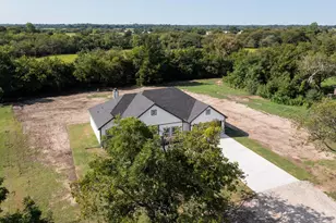 603 W Hayes St, Savoy, TX 75479 - Photo 31