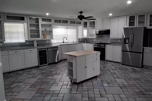 2317 Meadow Dale, Irving, TX 75060 - Photo 3