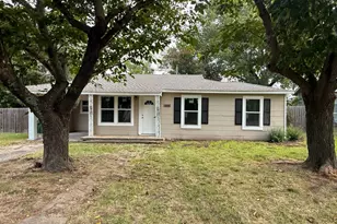 605 Abney, Whitesboro, TX 76273 - Photo 1