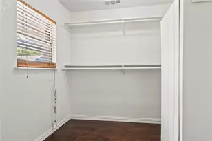 3338 Falls Dr, Dallas, TX 75211 - Photo 9