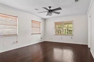 3338 Falls Dr, Dallas, TX 75211 - Photo 3