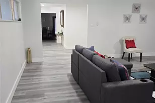 2847 W Rochelle Rd, Irving, TX 75062 - Photo 5