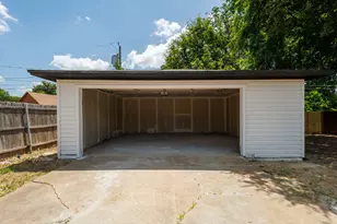 2306 Clover Ridge Dr, Dallas, TX 75216 - Photo 21