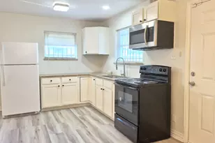 2306 Clover Ridge Dr, Dallas, TX 75216 - Photo 27