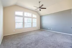 637 Peach Ln, Burleson, TX 76028 - Photo 11