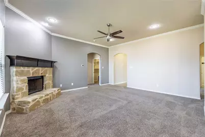 637 Peach Lane, Burleson, TX 76028 - Photo 7