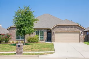 637 Peach Ln, Burleson, TX 76028 - Photo 1