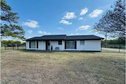 690 Sommerfeld Drive, Waco, TX 76705 - Photo 1