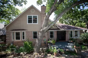 1806 Old Oak Dr, Arlington, TX 76012 - Photo 3