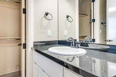 713 Grainger Street #201, Fort Worth, TX 76104 - Photo 11