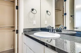 713 Grainger St, Fort Worth, TX 76104 - Photo 11