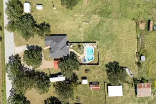 697 Co Rd 1304, Bridgeport, TX 76426 - Photo 5