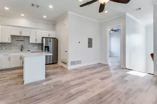 713 Grainger St, Fort Worth, TX 76104 - Photo 3