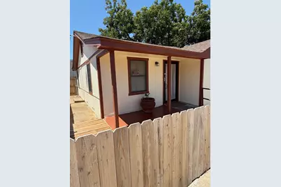 6436 Meadowbrook Drive #B, Fort Worth, TX 76112 - Photo 5