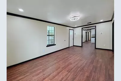 1112 E 13th Avenue, Corsicana, TX 75110 - Photo 9