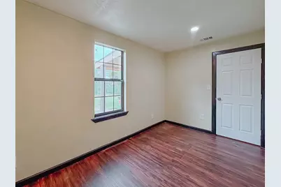 1112 E 13th Avenue, Corsicana, TX 75110 - Photo 31