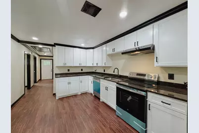 1112 E 13th Avenue, Corsicana, TX 75110 - Photo 11