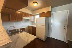 2250 Aspen Dr, Dallas, TX 75227 - Photo 5