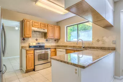 610 Valley Mills Drive, Arlington, TX 76018 - Photo 11