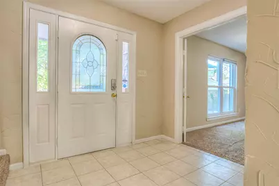 610 Valley Mills Drive, Arlington, TX 76018 - Photo 5