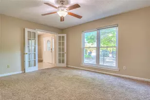 610 Valley Mills Dr, Arlington, TX 76018 - Photo 7