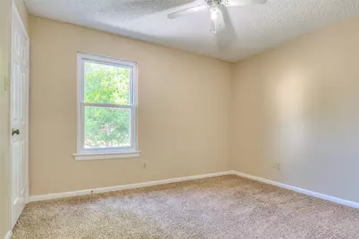 610 Valley Mills Drive, Arlington, TX 76018 - Photo 29