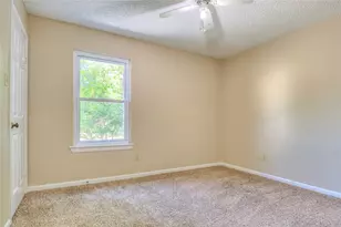 610 Valley Mills Dr, Arlington, TX 76018 - Photo 29