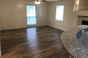 212 Barry Ln, Lancaster, TX 75146 - Photo 7