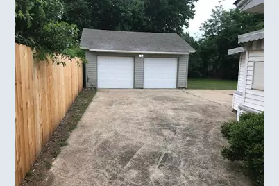 212 Barry Lane, Lancaster, TX 75146 - Photo 5