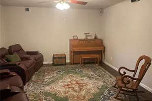 942 Diana Ln, Stephenville, TX 76401 - Photo 7