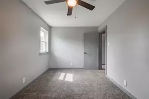 1710 Brooks Dr, Arlington, TX 76012 - Photo 21