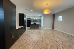 622 Hemphill St, Fort Worth, TX 76104 - Photo 5