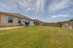 1011 Riverstone Trl, Princeton, TX 75407 - Photo 25