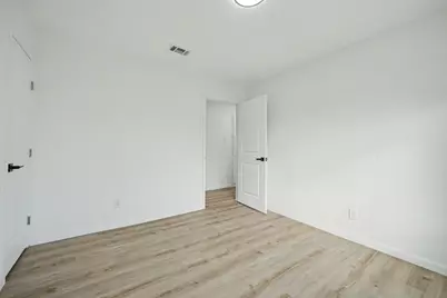 11446 Lippitt Avenue, Dallas, TX 75218 - Photo 19