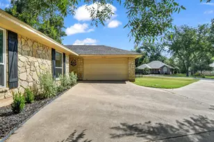 6103 Prospect Hill Dr, Granbury, TX 76049 - Photo 3