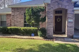 4457 Harpers Ferry Dr, Grand Prairie, TX 75052 - Photo 3