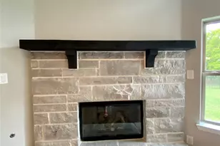 400 Devonshire Dr, Greenville, TX 75401 - Photo 17