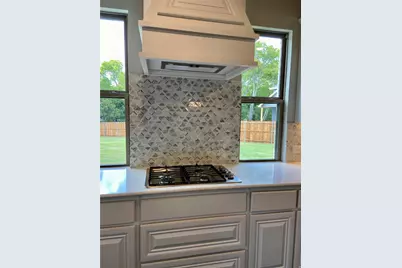 400 Devonshire Drive, Greenville, TX 75401 - Photo 13