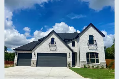 400 Devonshire Drive, Greenville, TX 75401 - Photo 1