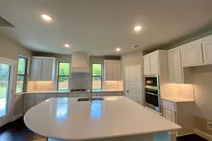 400 Devonshire Dr, Greenville, TX 75401 - Photo 11