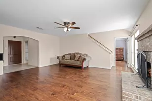 736 Thousand Oaks Dr, Lake Dallas, TX 75065 - Photo 7