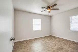 637 N 4th St, Garland, TX 75040 - Photo 11