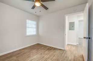 637 N 4th St, Garland, TX 75040 - Photo 15