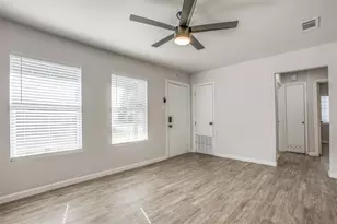 637 N 4th St, Garland, TX 75040 - Photo 5