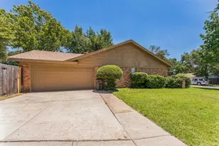 7301 Laurie Dr, Fort Worth, TX 76112 - Photo 5