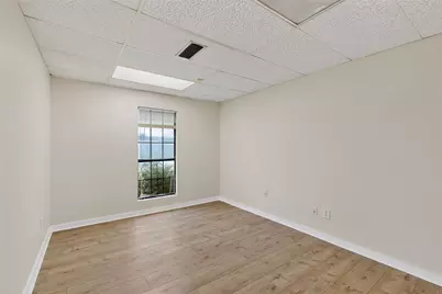 10098 Royal Lane, Dallas, TX 75238 - Photo 15